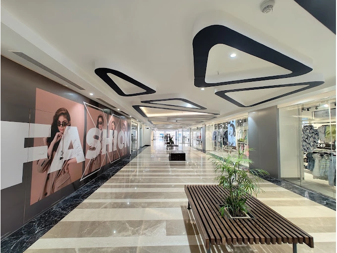 Store entrance and interior lighting in a shopping mall